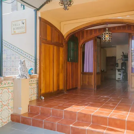 Villa Roberto Canovas *