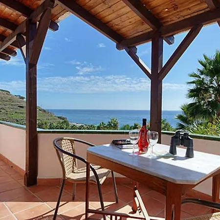 Villa Roberto Canovas *