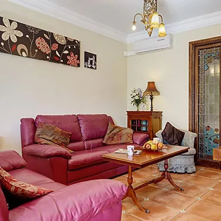 Villa Roberto Canovas *