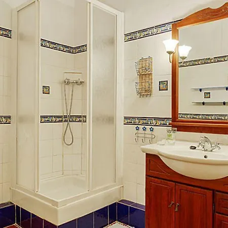 Villa Roberto Canovas *