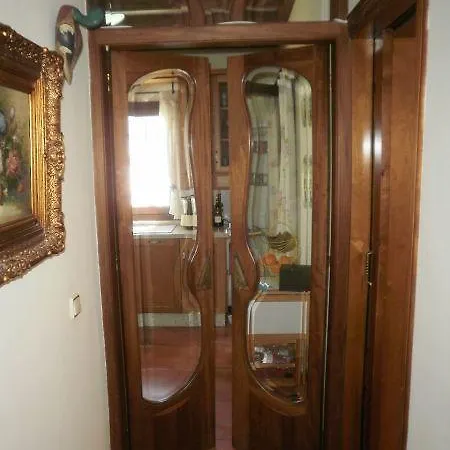 Roberto Canovas Villa *
